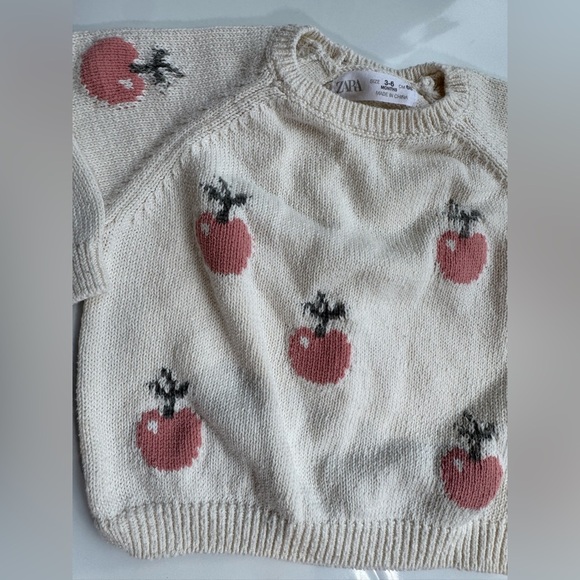 ZARA Baby Cream Knit Sweater with Pink Apple Pattern (Size 3–6 Months / 68 cm) - Picture 3 of 8